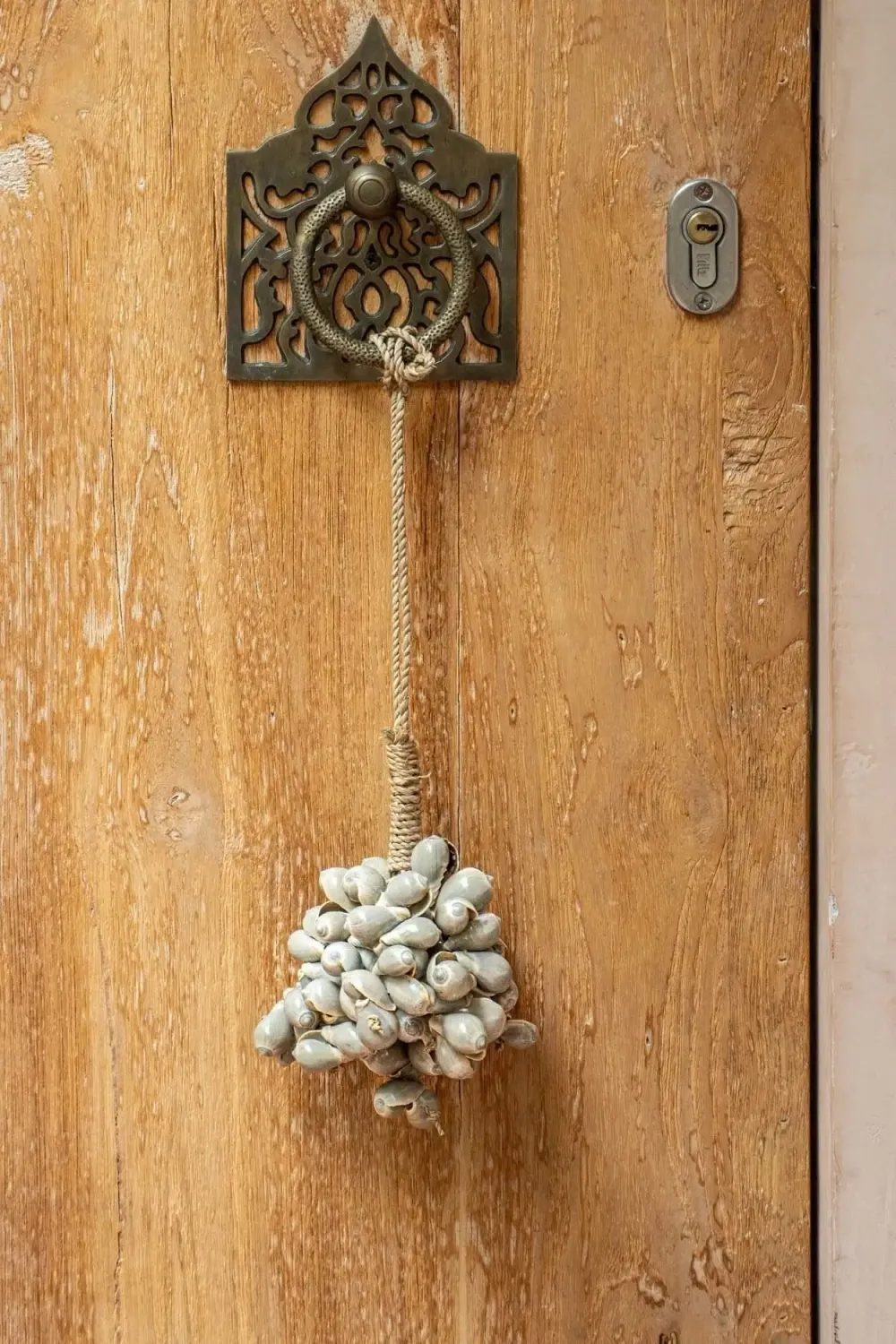 The Grey Shell Tassel