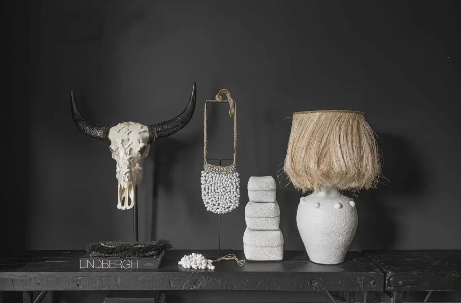 The Shell Purse on Stand - White