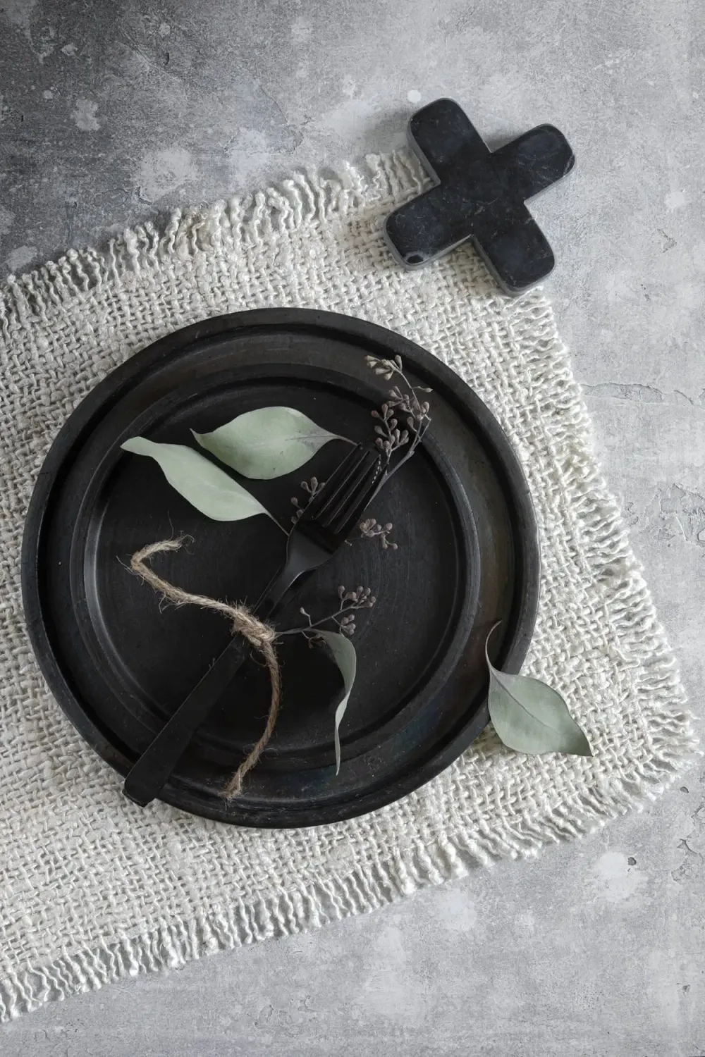 The Marble Pan Coaster - Black