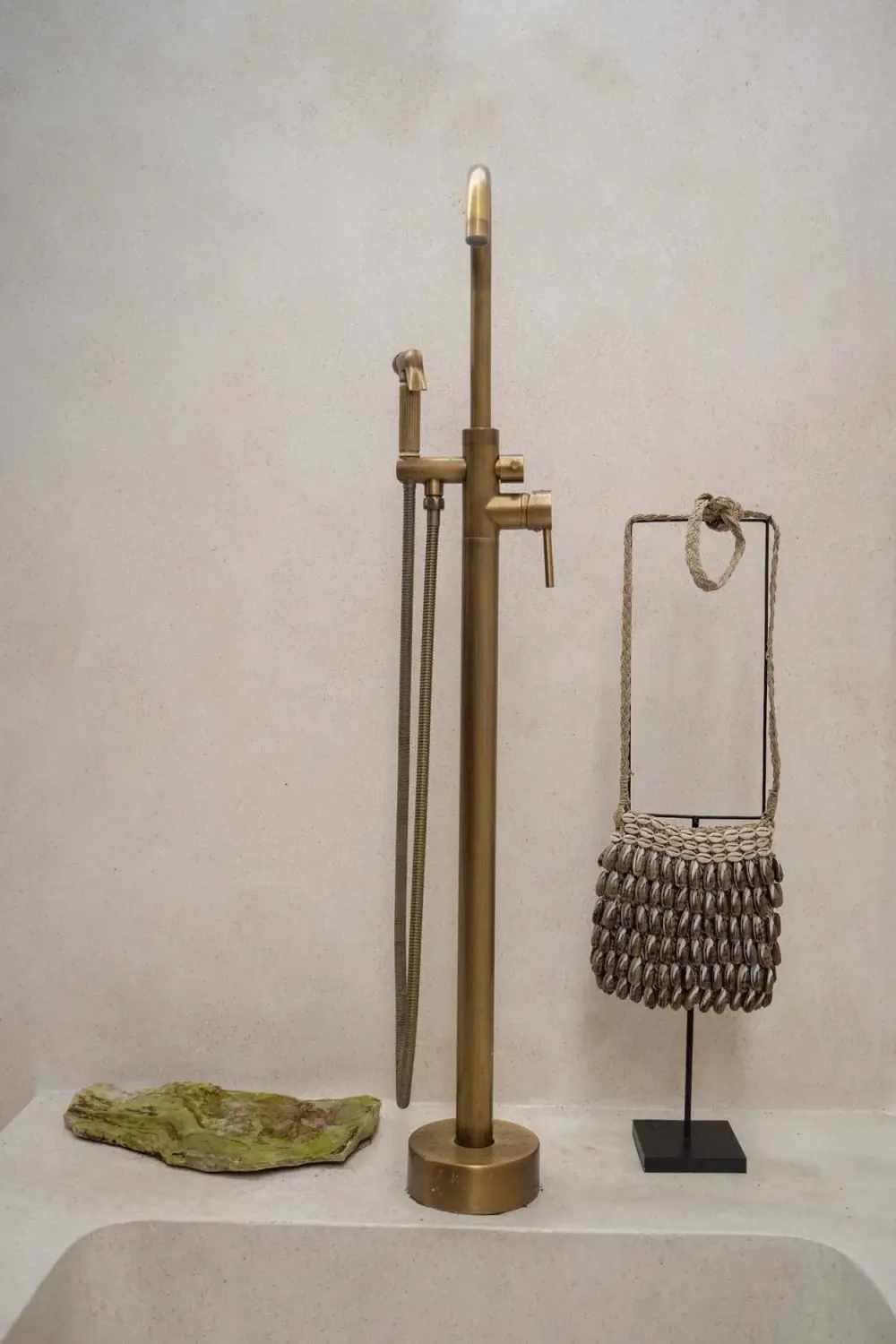 The Shell Purse on Stand - Brown