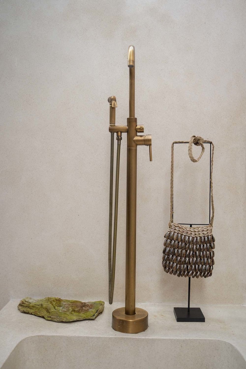 The Shell Purse on Stand - Brown