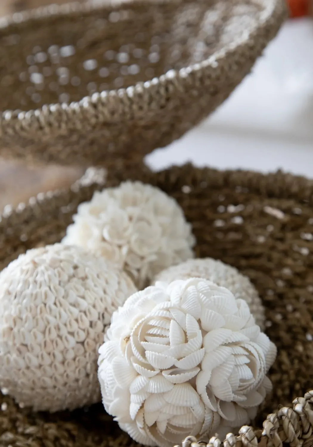The Flower Shell Ball - White - L