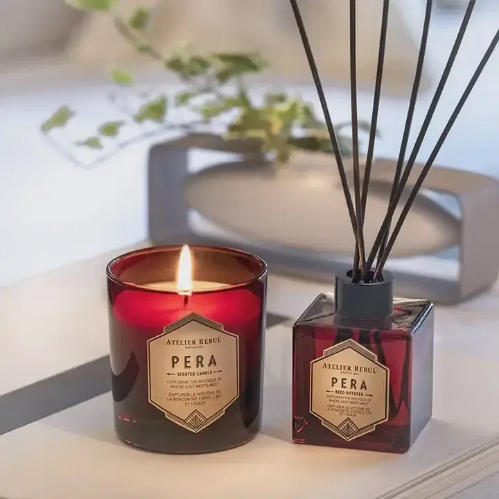 ATELIER REBUL PERA SCENTED CANDLE 210GR NEW FORMULA