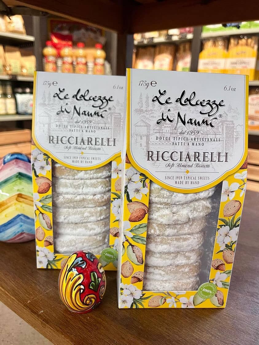 327 Ricciarelli, zachte amandelcake uit Italië