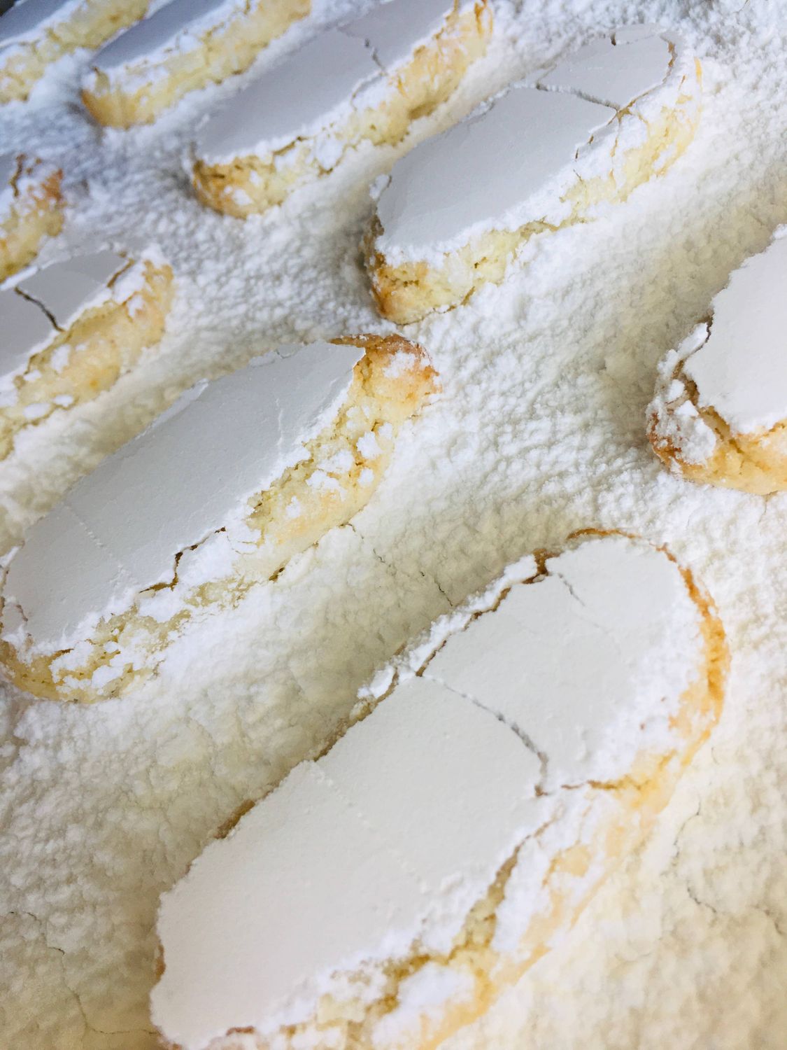 327 Ricciarelli, zachte amandelcake uit Italië
