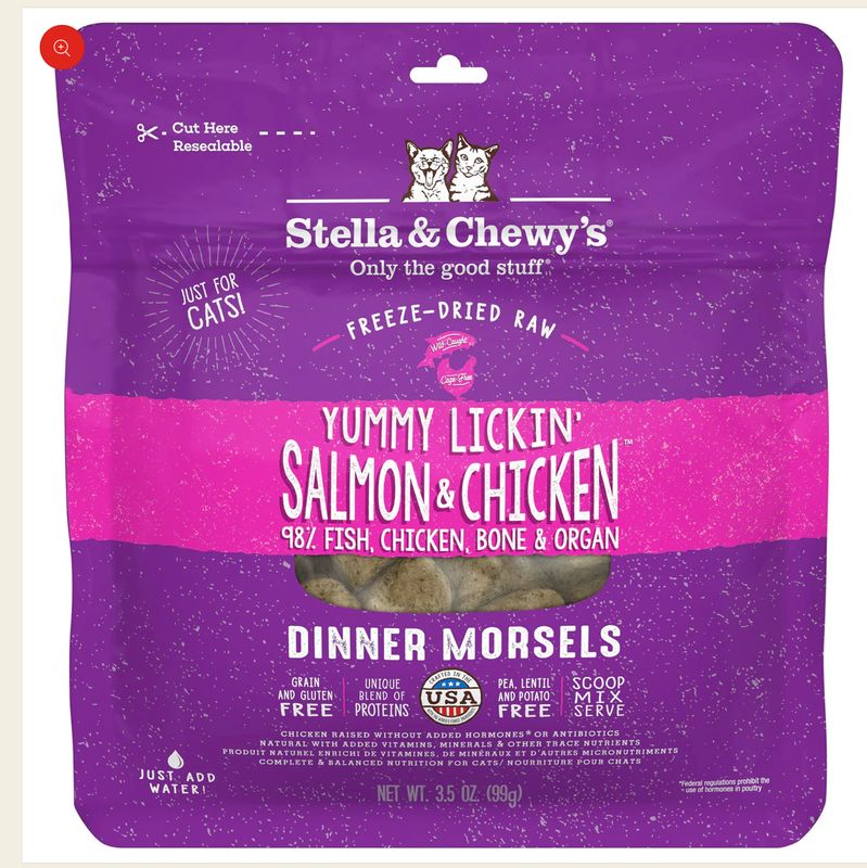 STELLA &amp; CHEWYS YUMMY LICKIN SALMON &amp; CHICKEN FREEZE-DRIED RAW DINNER MORSELS CAT FOOD 8OZ