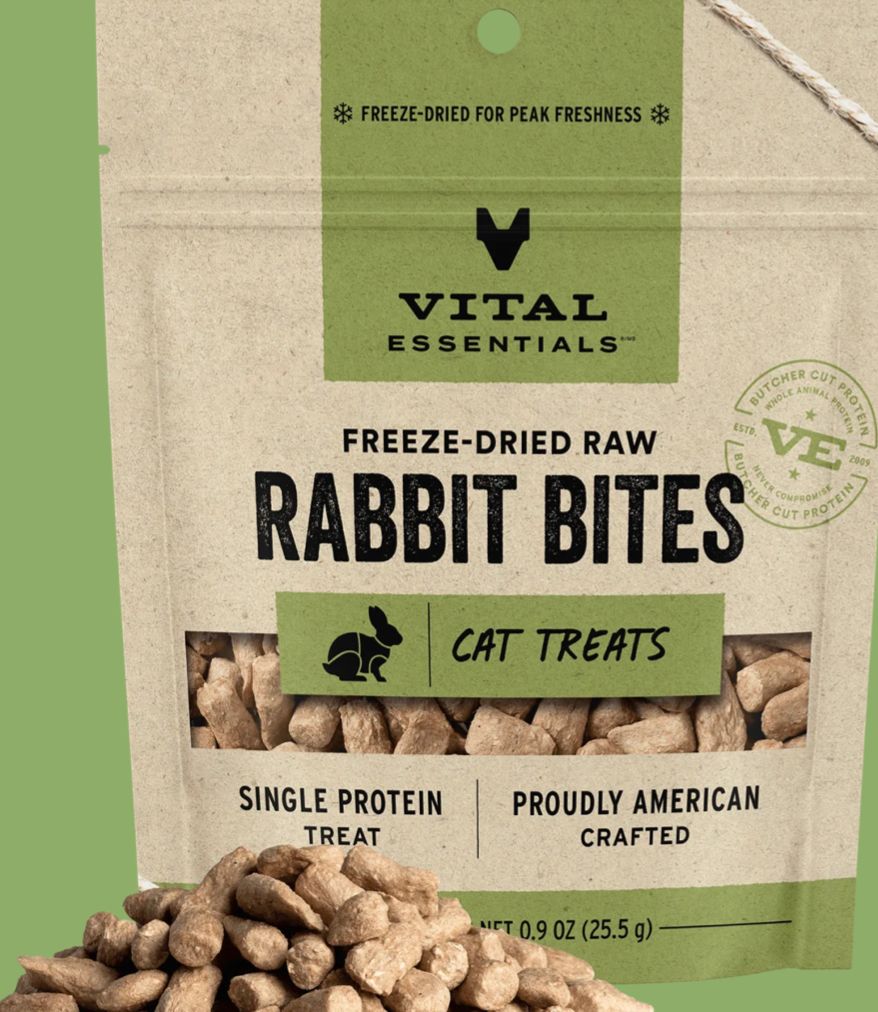 VITAL ESSENTIALS FREEZE-DRIED BITES RABBIT CAT TREAT .9OZ