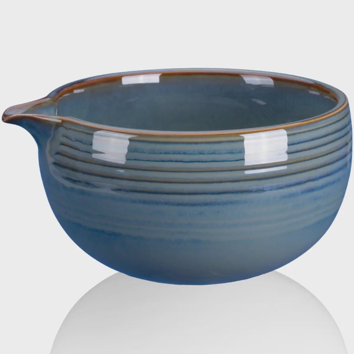 Matcha Bowl Menouseki with Spout, Design: Menouseki