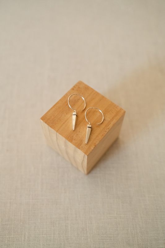 Point Hoop Earrings Small