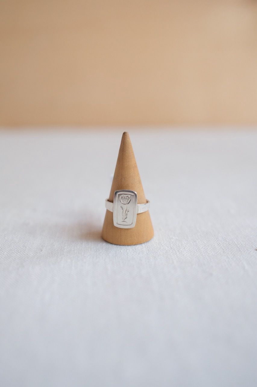 Poppy Signet Ring