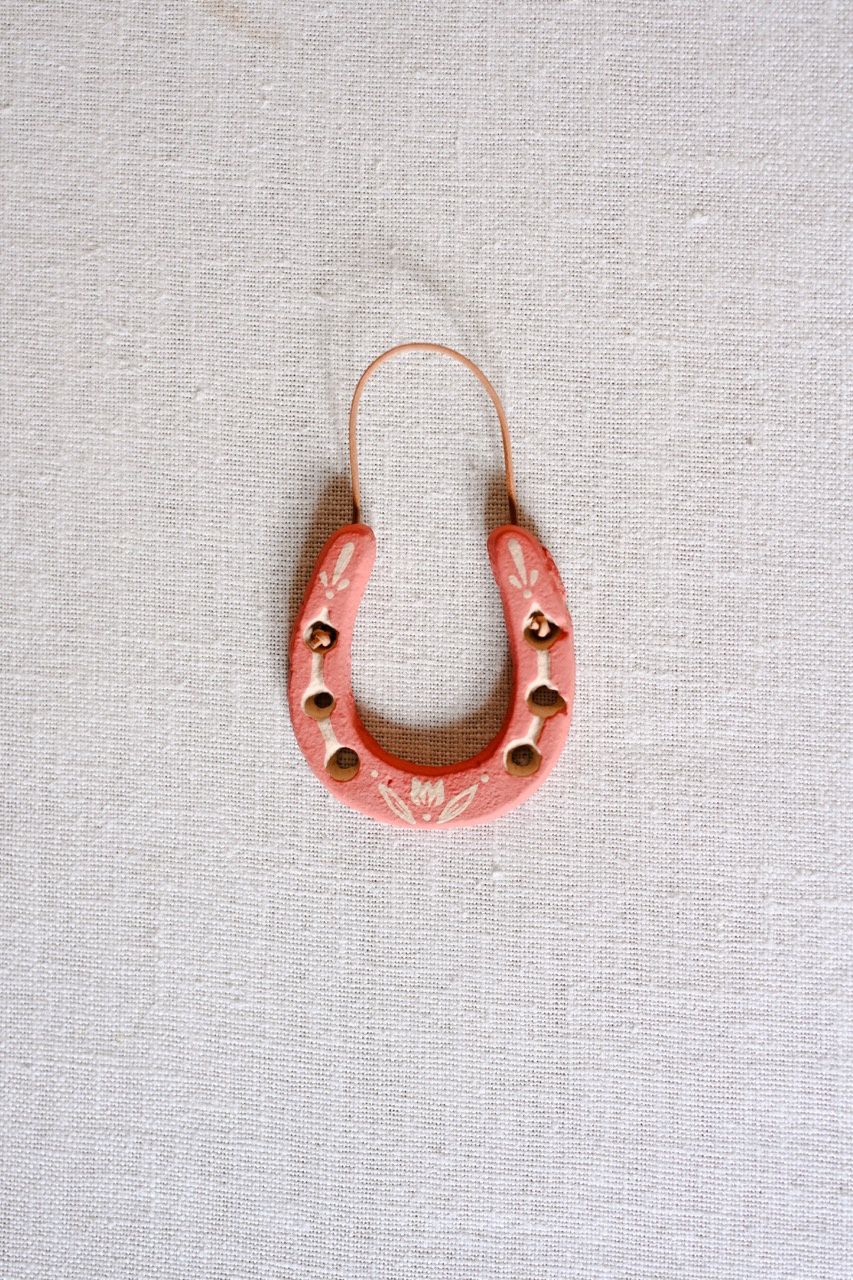 Mini Painted Horseshoe, Color: Peachy