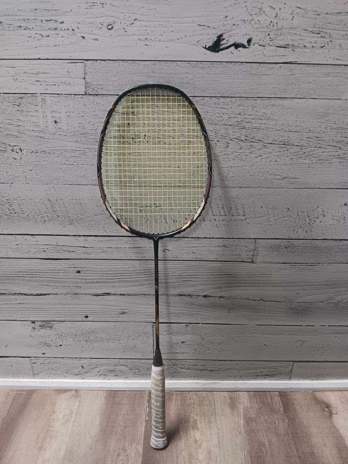 Victor Thruster Falcon Black DEMO