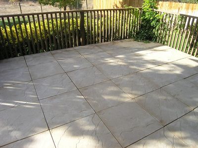 18" x 18" x 2" Stone Pattern Stepping Stone
