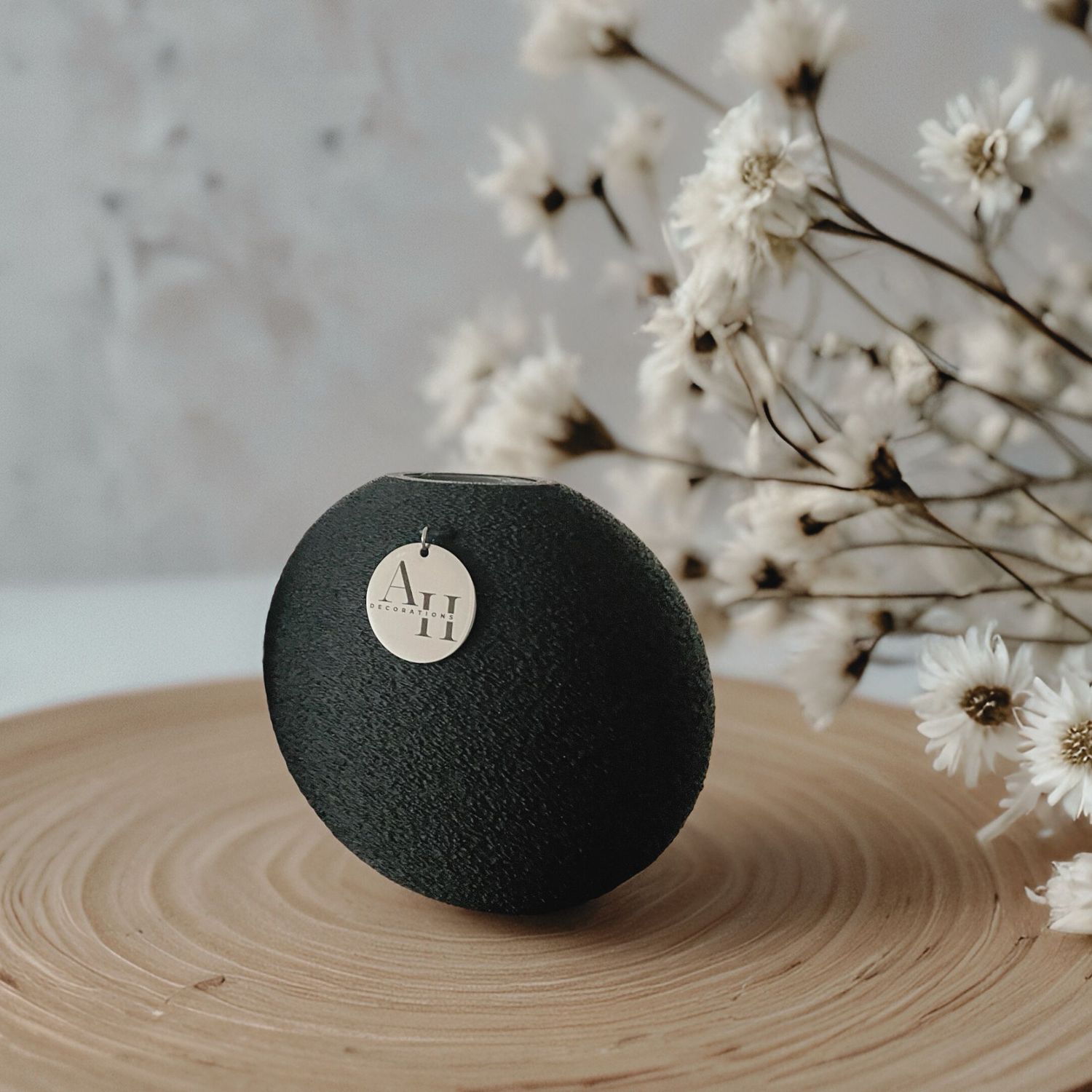 Modern Vase Orbis, Size: 16 cm, Color: Deep Black