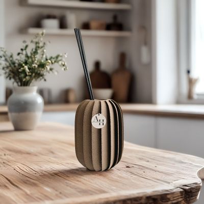 Room fragrance diffuser