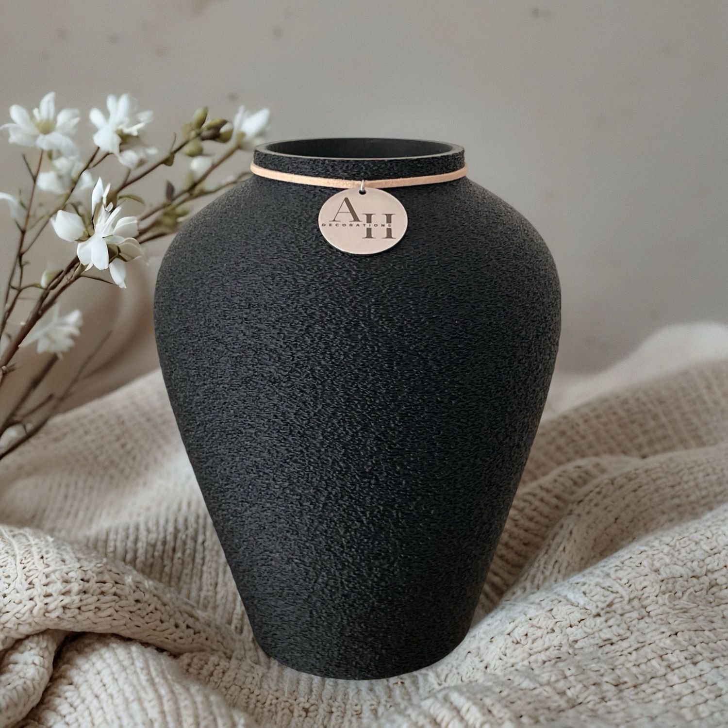 Vase SERINA, Color: Tiefschwarz, Size: 16 cm