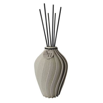 IGNIS room fragrance modern reed diffuser with sticks, stylish home decor