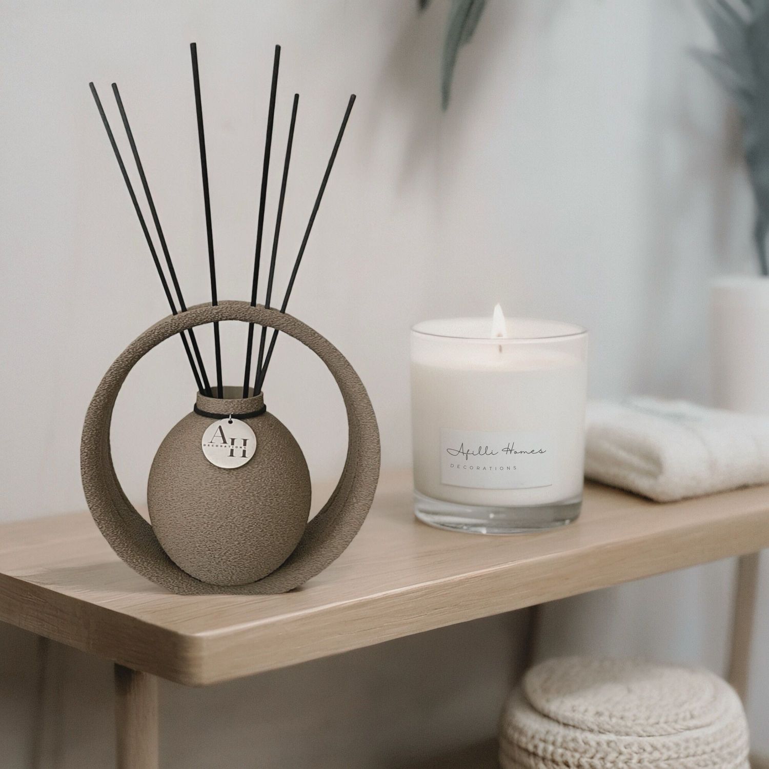 Modern Diffuser – ODORA, Color: Braun, Size: 16 cm