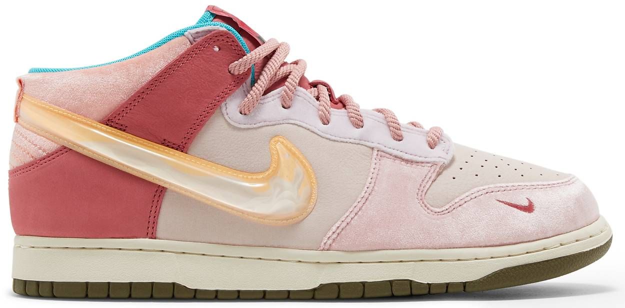 Social Status x Dunk Mid &#39;Strawberry Milk&#39;