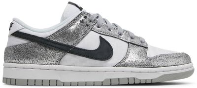 Wmns Dunk Low &#39;Golden Gals&#39;