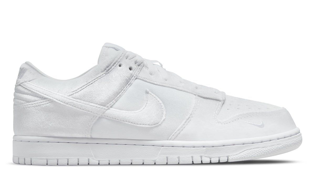 Dover Street Market x Nike Dunk Low &#39;White Velvet&#39;