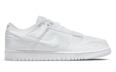 Dover Street Market x Nike Dunk Low &#39;White Velvet&#39;