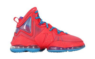 LeBron 19 “King’s Crown“