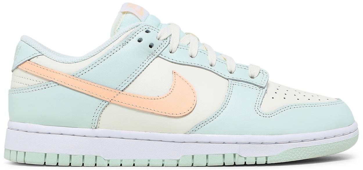 Nike Wmns Dunk Low &#39;Barely Green&#39;