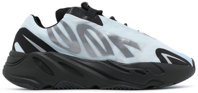 Yeezy Boost 700 MNVN &#39;Blue Tint&#39;