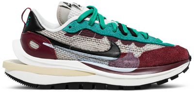 Sacai x VaporWaffle SP &#39;Villain Red&#39;