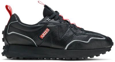 New Balance Aries x 327 &#39;INVINCIBLE II - Black&#39;