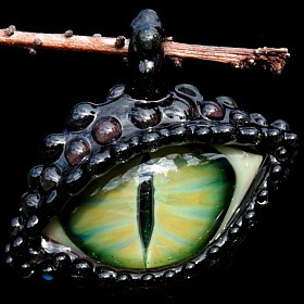 Golden Green Cat Dragon Eye