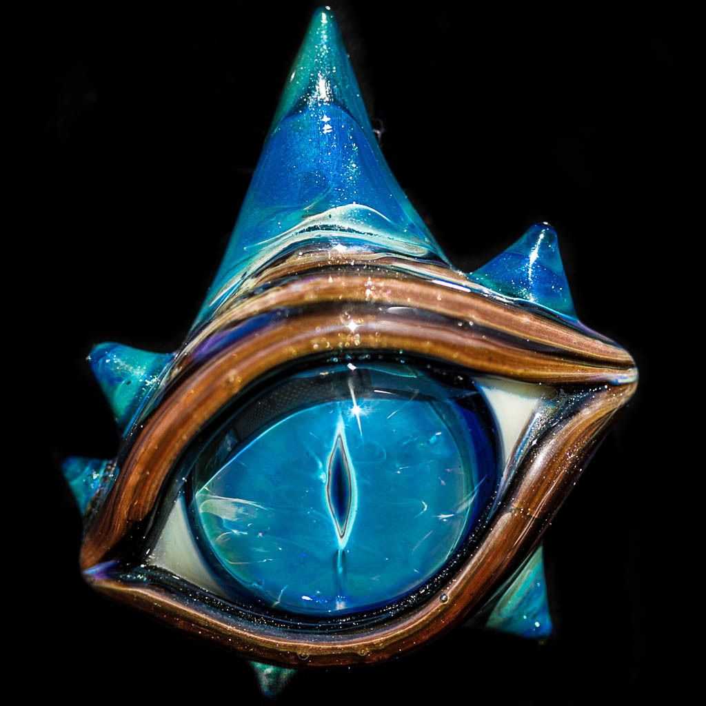 Metallic Horned Dragon Eye