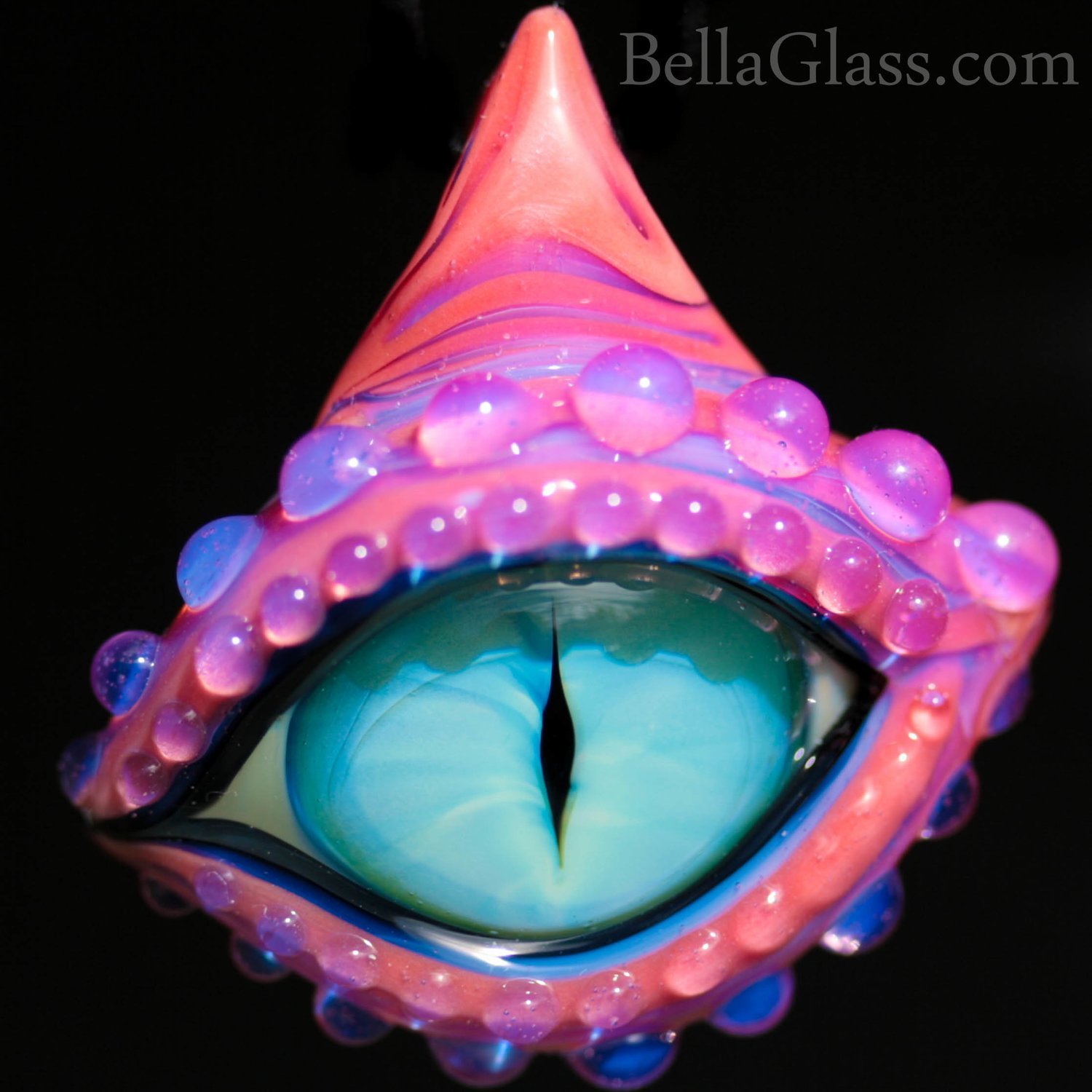 Shocking Bright Dragon Eye!
