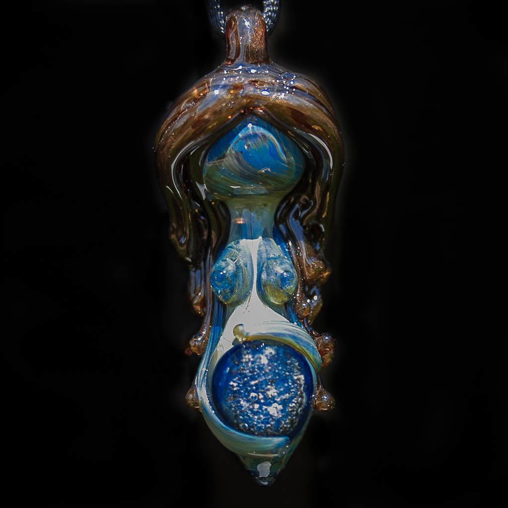 Cremorial Mama Pendant