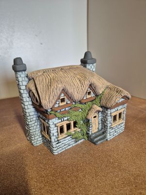 Hús m stráþaki stórt