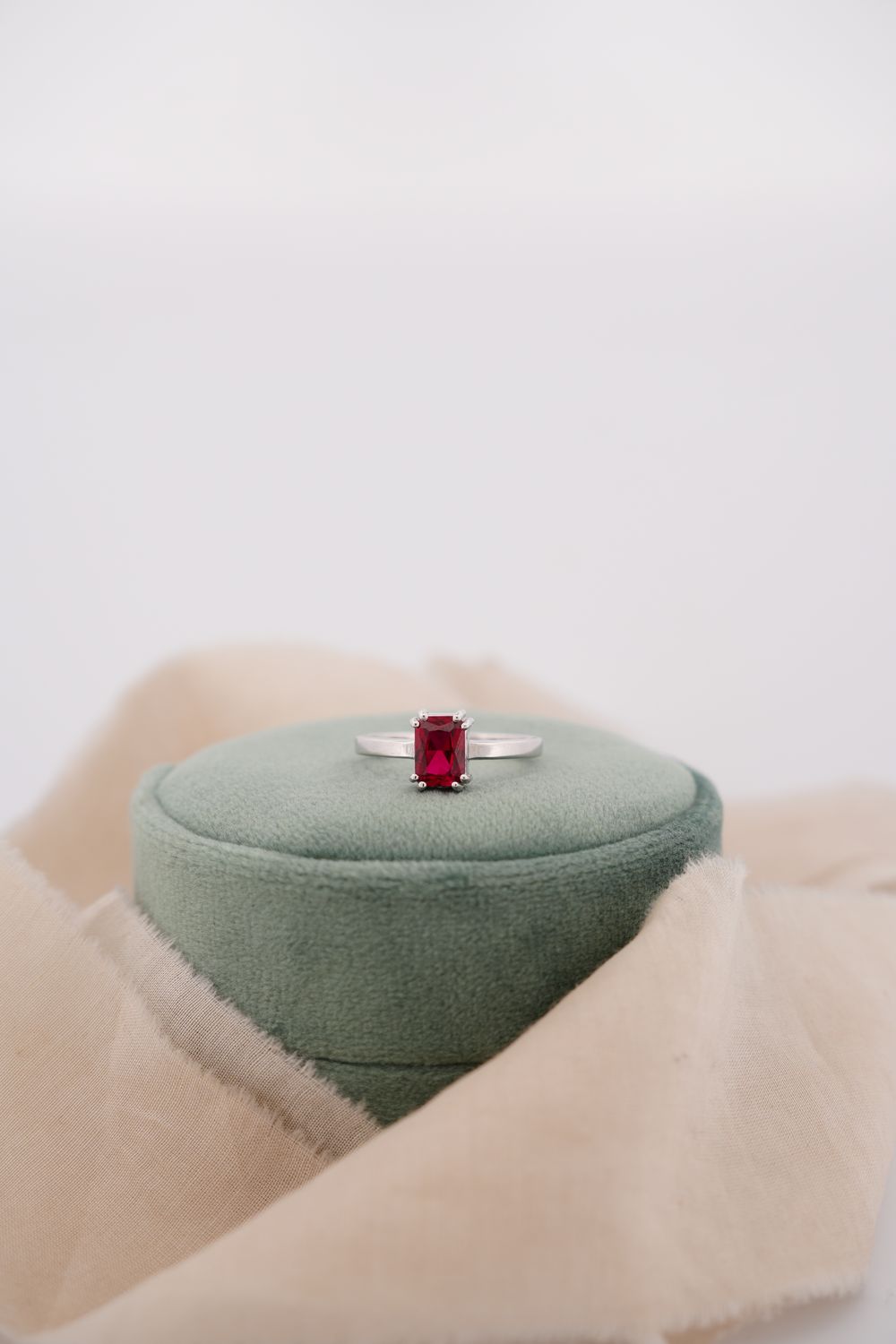 Sky ring Emerald cut