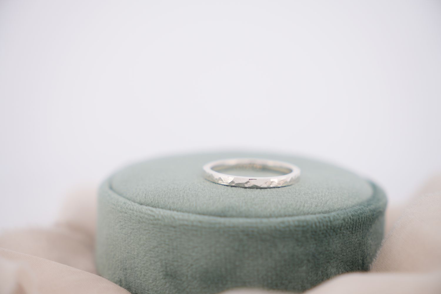 The Straight ring