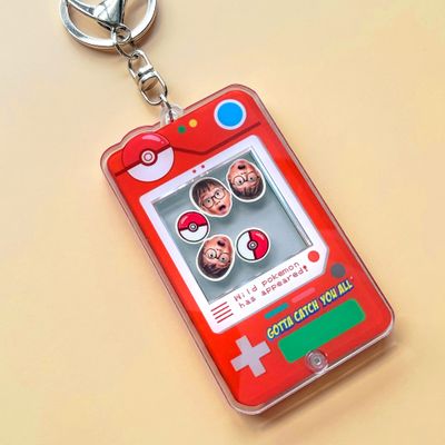POKEDEX SHAKER KEYCHAIN