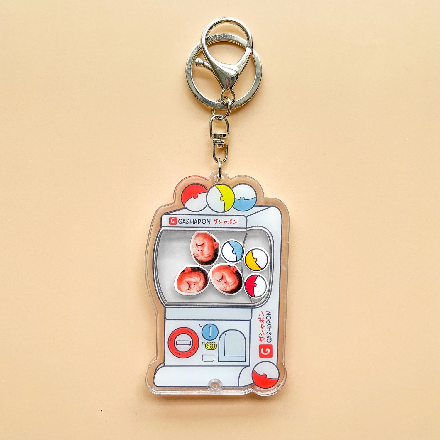 GASHAPON SHAKER KEYCHAIN