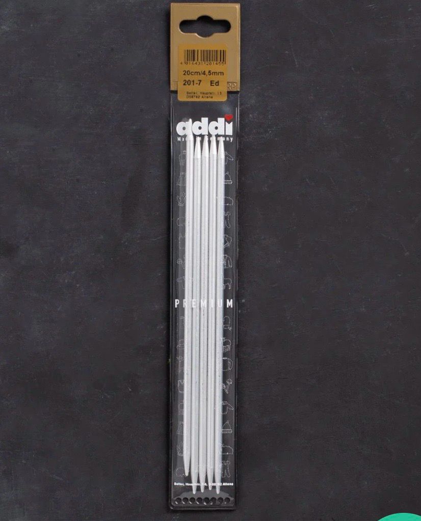 Double Pointed Knitting Needles 20CM/4.5MM