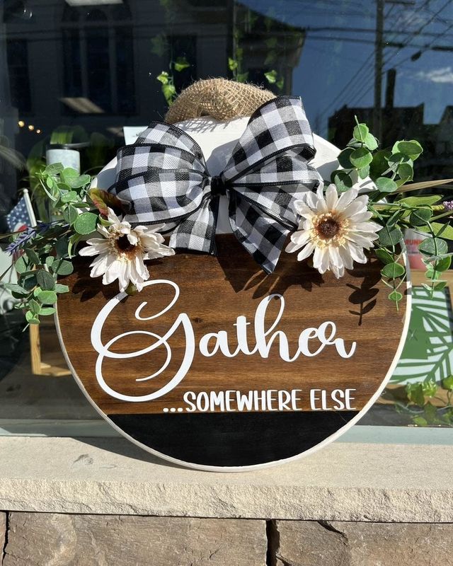 Gather Somewhere Else 15&quot; door round