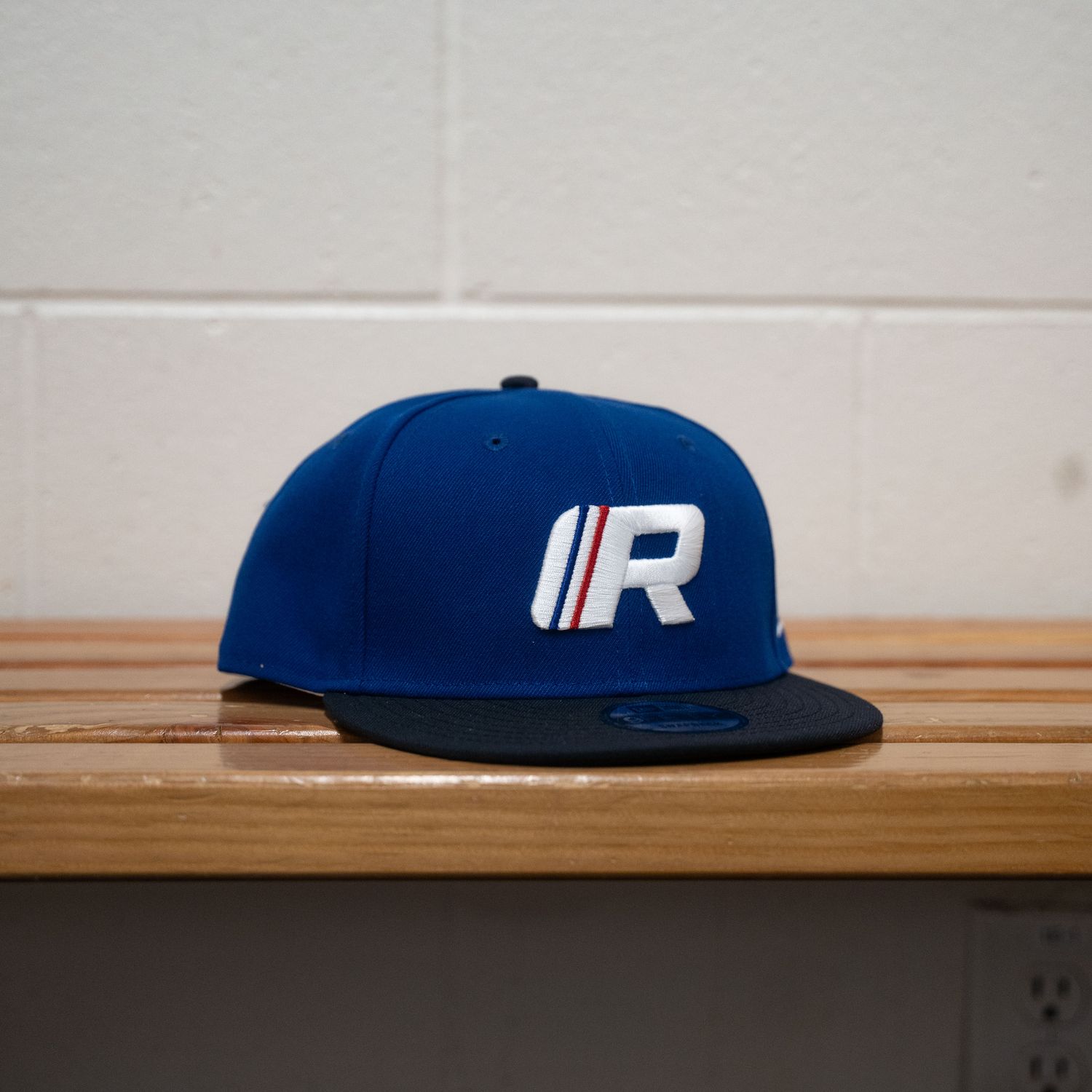 950 'R' Logo Royal w/ Navy