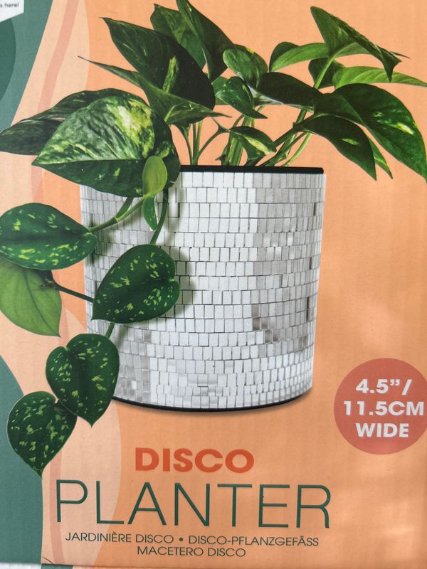 Disco planter