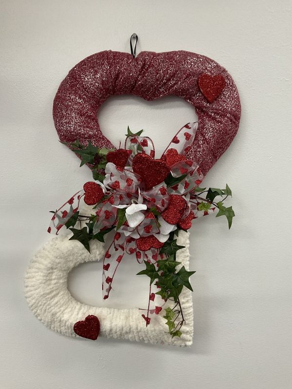 Wreath White Yarn/Red Material Heart Frame with Flowers and Red Heart Ribbon