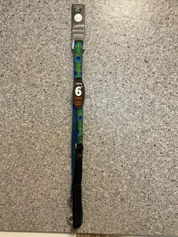 Leash 3/4 in 6 ft Tail Feathers