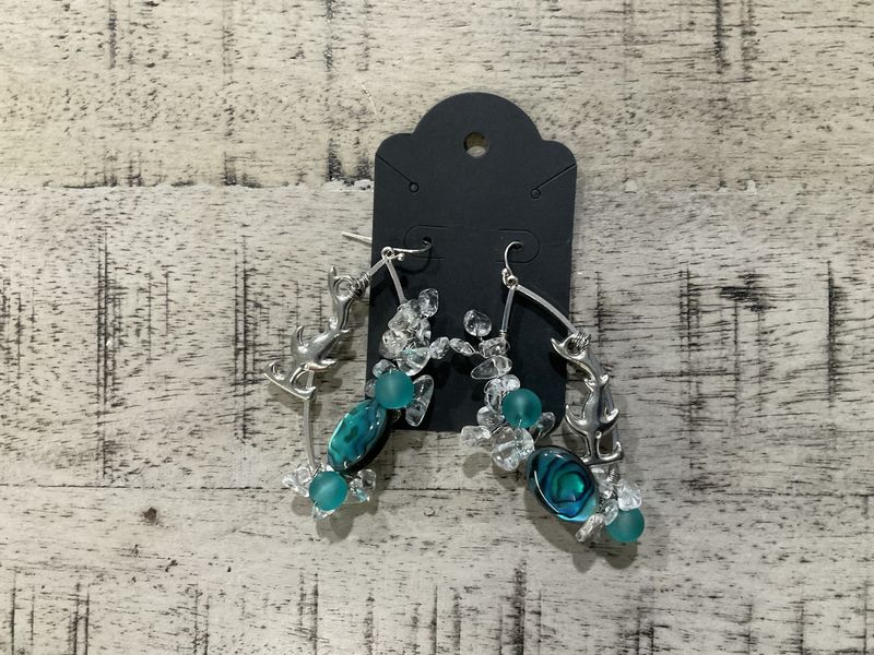 E188 Earrings Turq