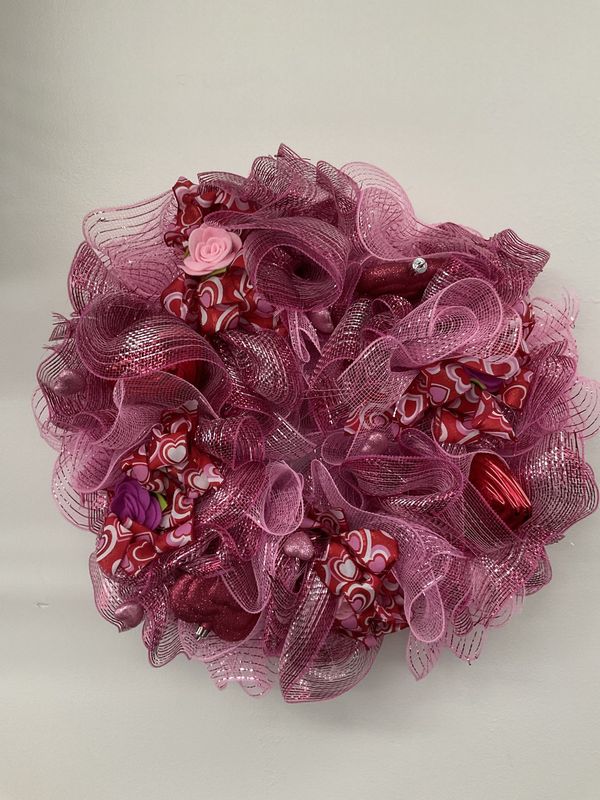 Wreath Mesh Pink with Roses, Hearts and Red Heart Ribbon