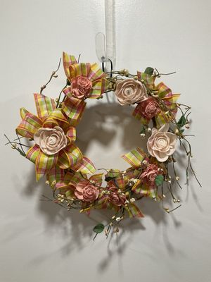 Small Flower and Bud Wreath with Pink Flowers and Yellow Plaid Ribbon