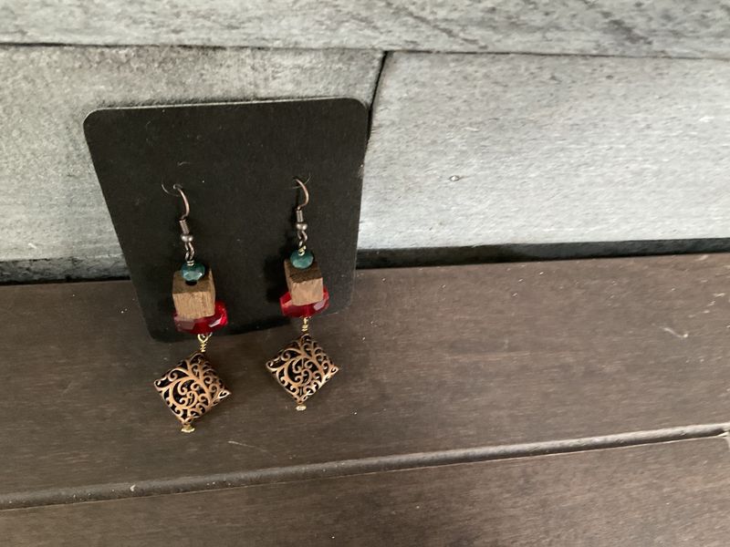 E172 Earrings Wood Square Block